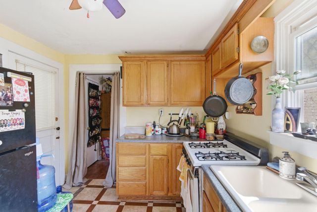 649 N Broadway, Lexington, KY 40508