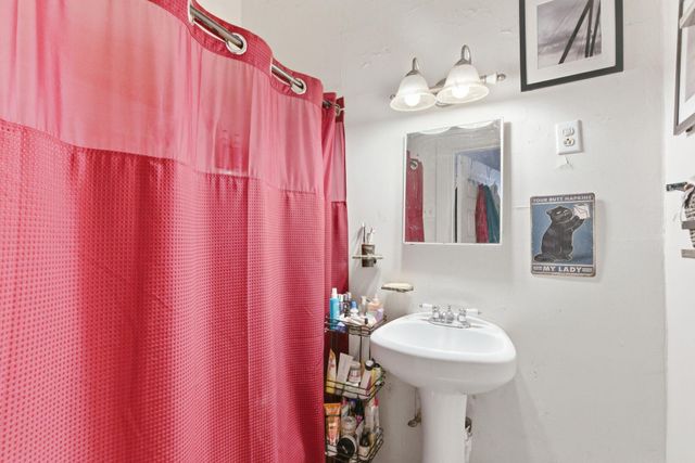 649 N Broadway, Lexington, KY 40508