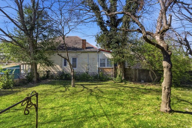 649 N Broadway, Lexington, KY 40508