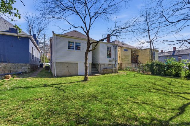 649 N Broadway, Lexington, KY 40508