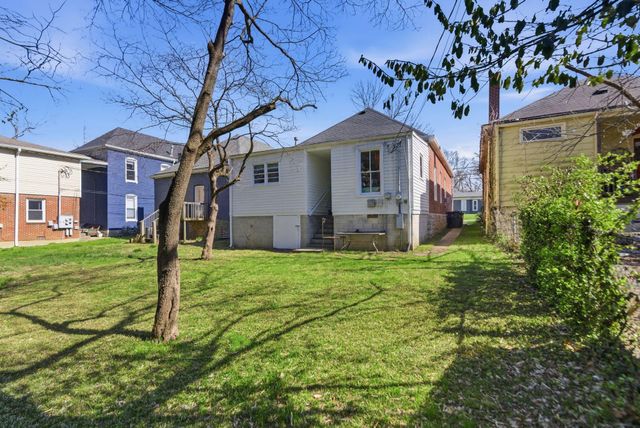 649 N Broadway, Lexington, KY 40508