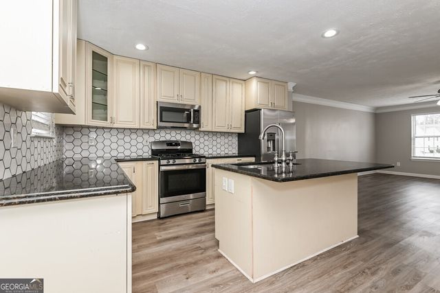 425 Village Bluff Drive, Lawrenceville, GA 30046