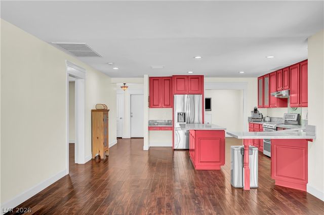 2494 Swan Lane, Las Vegas, NV 89121