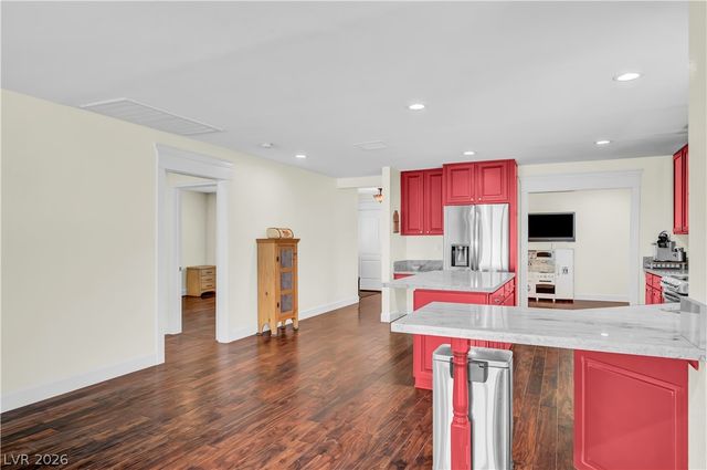 2494 Swan Lane, Las Vegas, NV 89121