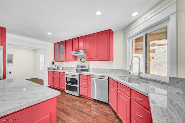 2494 Swan Lane, Las Vegas, NV 89121