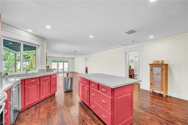 2494 Swan Lane, Las Vegas, NV 89121