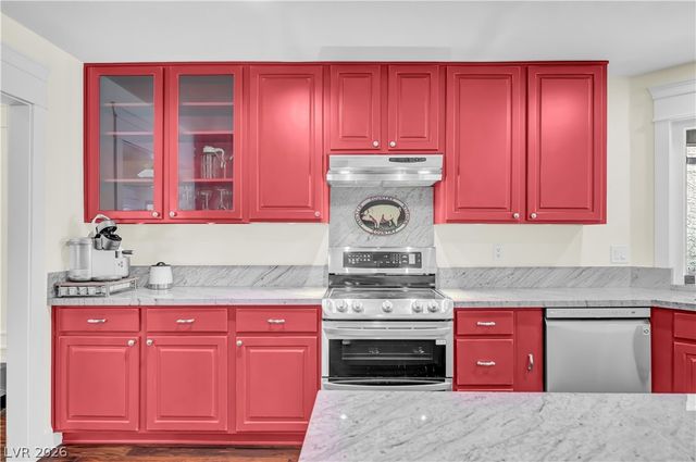 2494 Swan Lane, Las Vegas, NV 89121