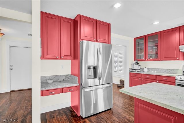 2494 Swan Lane, Las Vegas, NV 89121