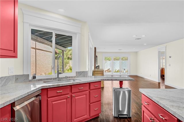 2494 Swan Lane, Las Vegas, NV 89121