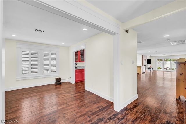 2494 Swan Lane, Las Vegas, NV 89121