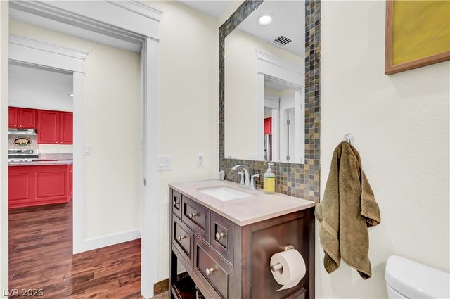 2494 Swan Lane, Las Vegas, NV 89121