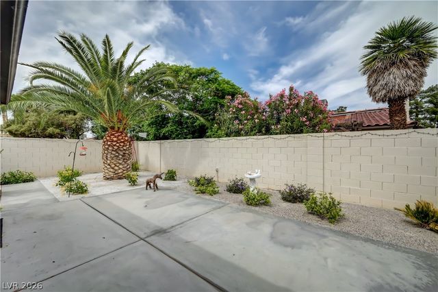 2494 Swan Lane, Las Vegas, NV 89121