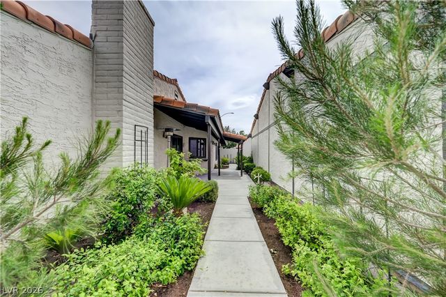 2494 Swan Lane, Las Vegas, NV 89121