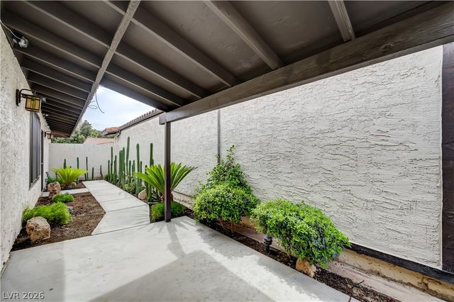 2494 Swan Lane, Las Vegas, NV 89121