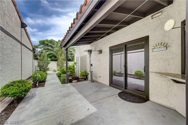 2494 Swan Lane, Las Vegas, NV 89121