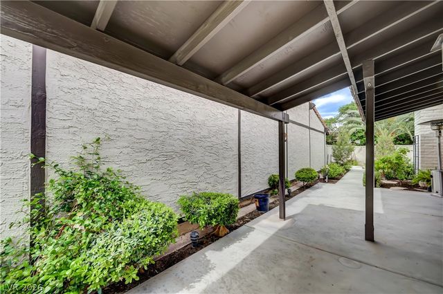 2494 Swan Lane, Las Vegas, NV 89121