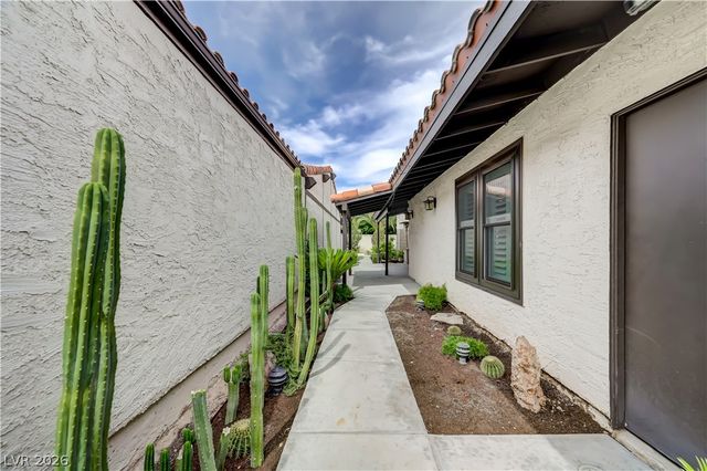 2494 Swan Lane, Las Vegas, NV 89121