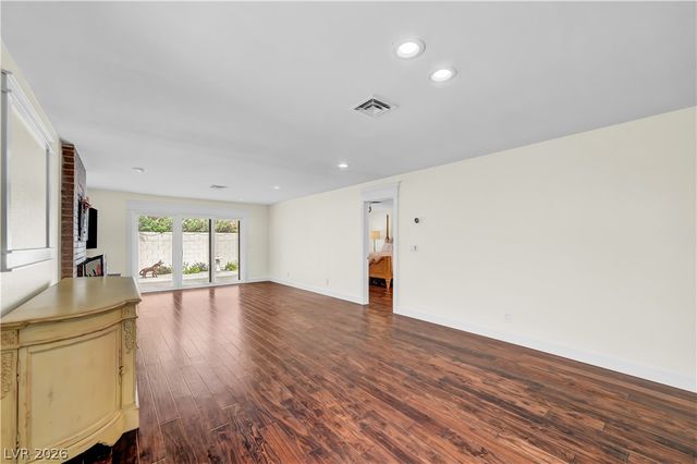 2494 Swan Lane, Las Vegas, NV 89121