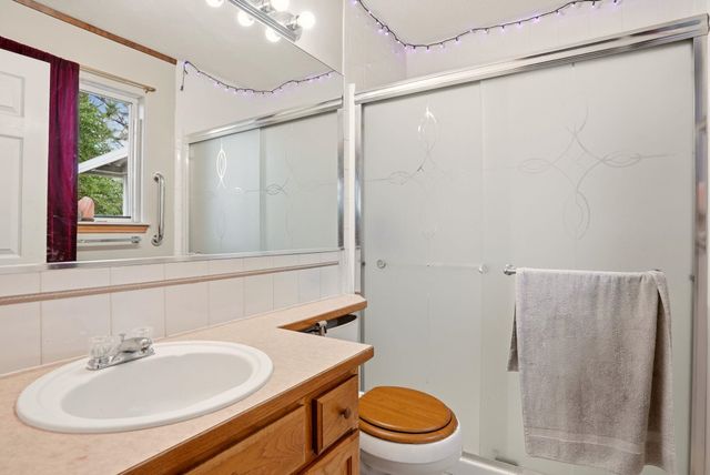 7322 W Links Ct, Nine Mile Falls, WA 99026