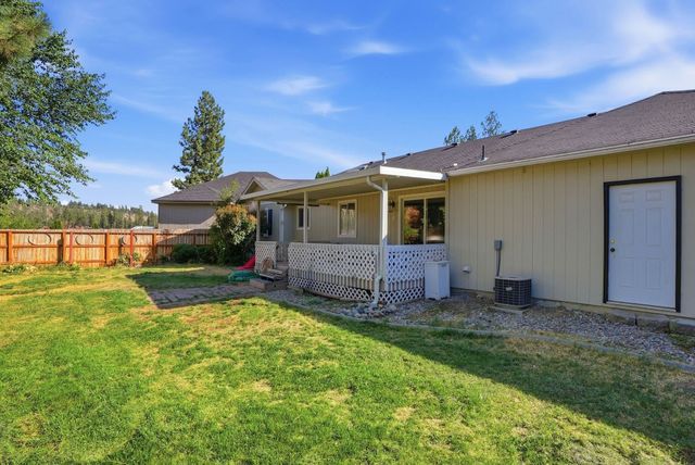 7322 W Links Ct, Nine Mile Falls, WA 99026