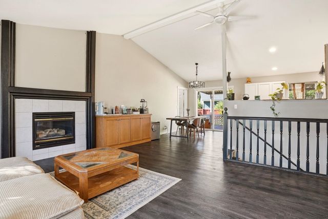 7322 W Links Ct, Nine Mile Falls, WA 99026