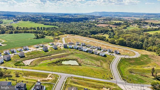 2062 PAPERBACK WAY, York, PA 17408