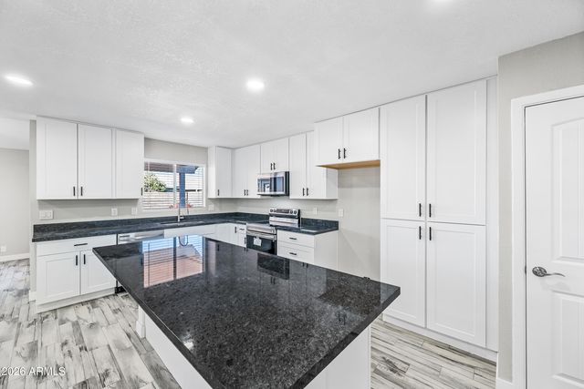 6112 W SAINT MORITZ Lane, Glendale, AZ 85306