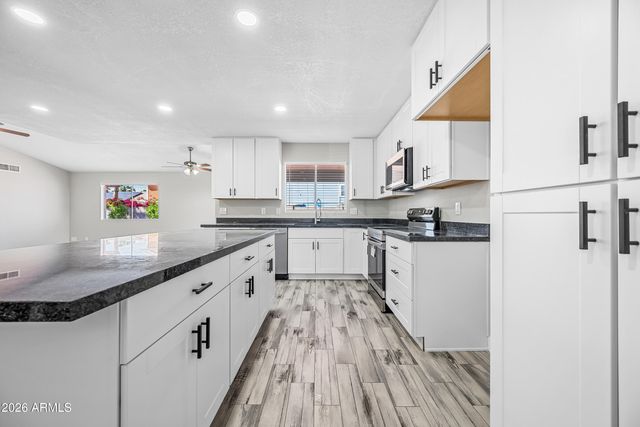 6112 W SAINT MORITZ Lane, Glendale, AZ 85306