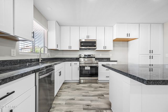 6112 W SAINT MORITZ Lane, Glendale, AZ 85306