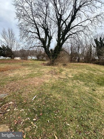 136 LOCUST AVE, Winchester, VA 22601