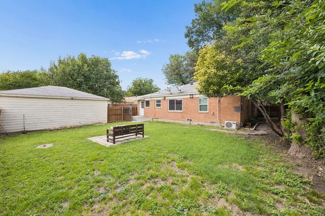 2350 Dunloe Drive, Dallas, TX 75228