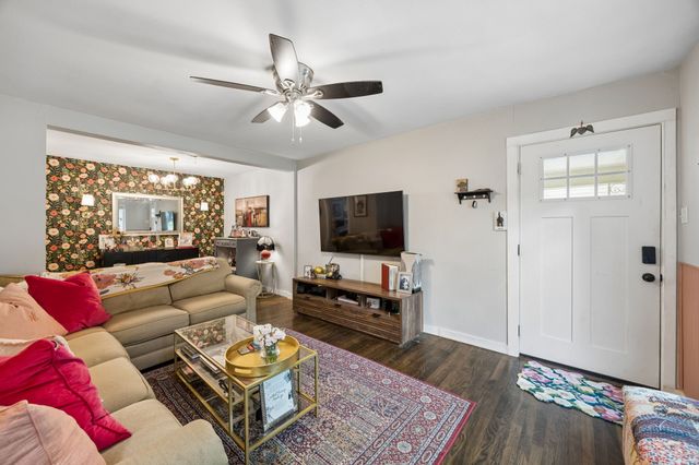 2350 Dunloe Drive, Dallas, TX 75228