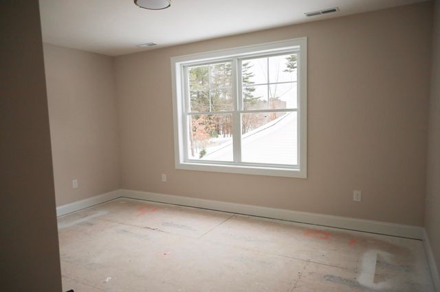 77 Wilderness Drive, Nashua, NH 03062