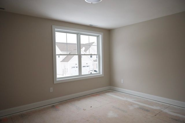 77 Wilderness Drive, Nashua, NH 03062