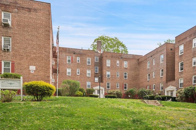 134 Ravine Avenue 3B, Yonkers, NY 10701