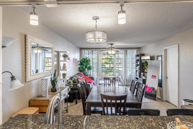 9235 Lagoon Place 302, Davie, FL 33324