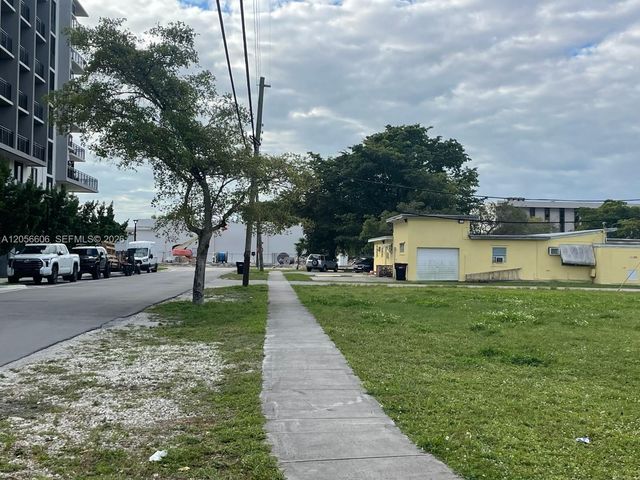 12610 NE 11th Avenue, North Miami, FL 33161