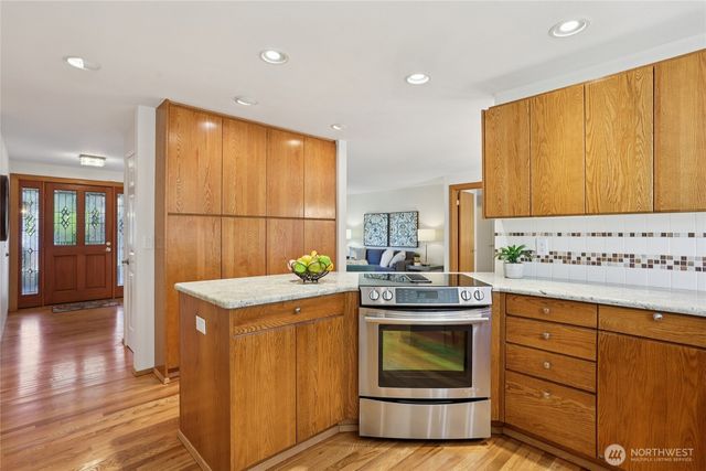 16535 147th Avenue SE, Renton, WA 98058