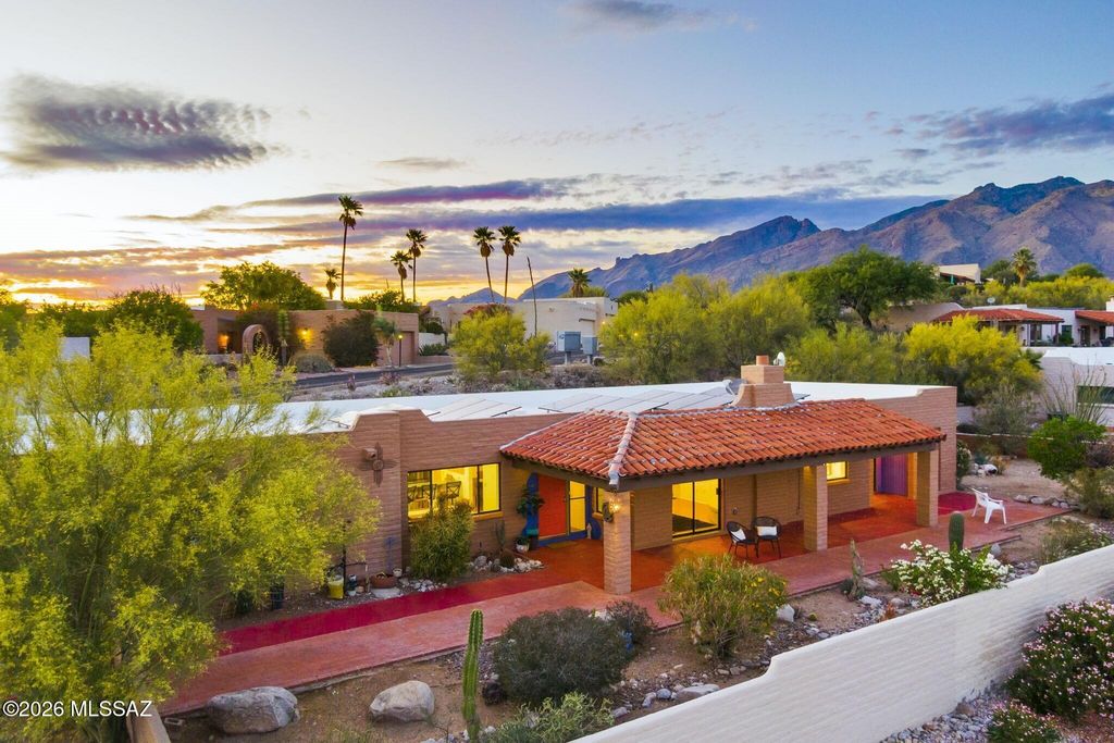 5102 N Camino De La Cumbre, Tucson, AZ 85750