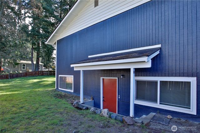 7891 San Juan Avenue, Clinton, WA 98236