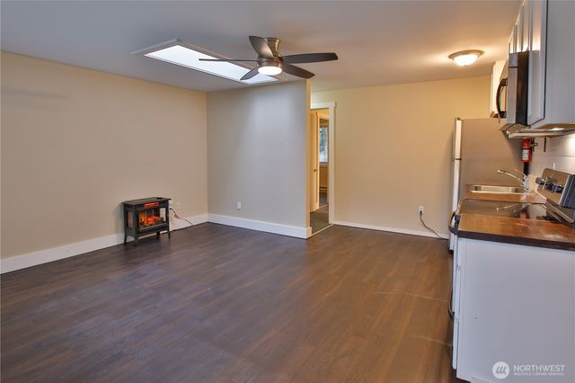 7891 San Juan Avenue, Clinton, WA 98236