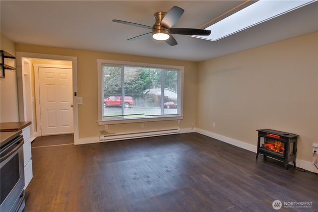 7891 San Juan Avenue, Clinton, WA 98236