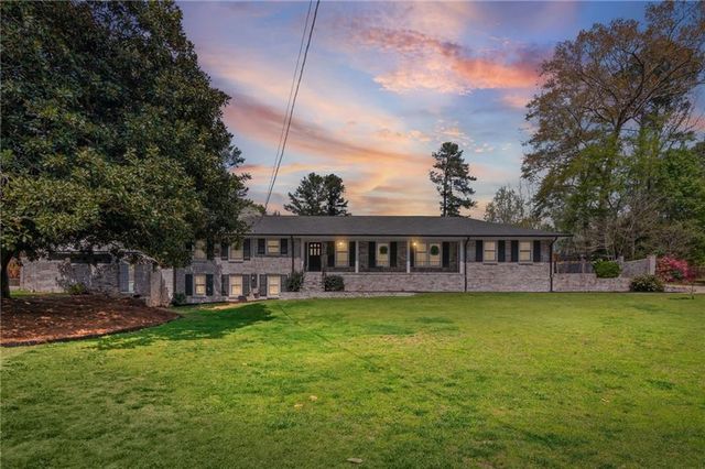 2808 Beverly Hills Drive, Marietta, GA 30068