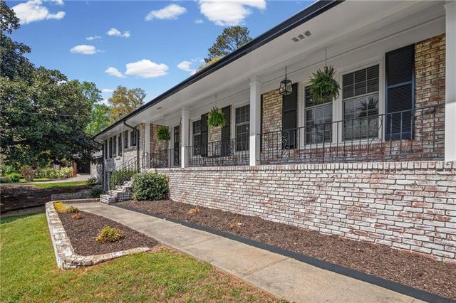 2808 Beverly Hills Drive, Marietta, GA 30068