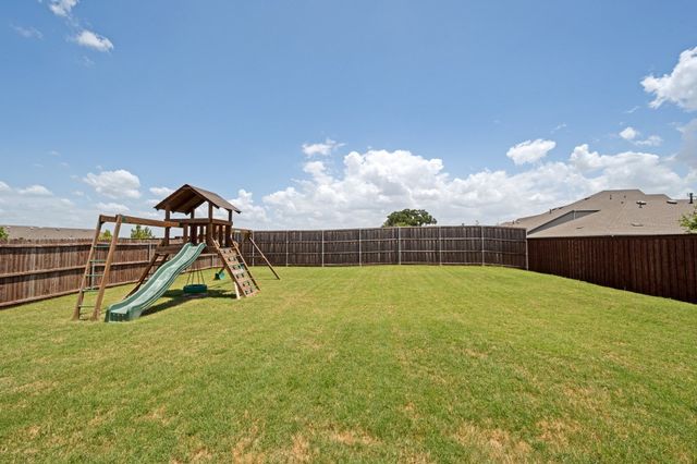 11520 Aspen Meadows Court, Aubrey, TX 76227
