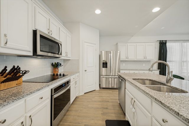 11520 Aspen Meadows Court, Aubrey, TX 76227