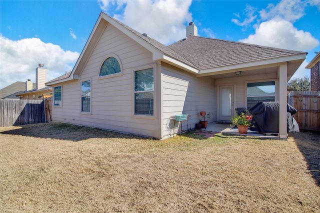 8316 Orchard Creek Road, Fort Worth, TX 76123