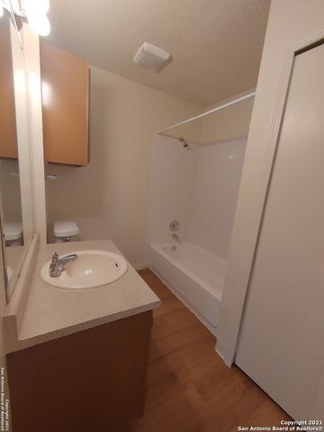 9809 Ardash, San Antonio, TX 78250