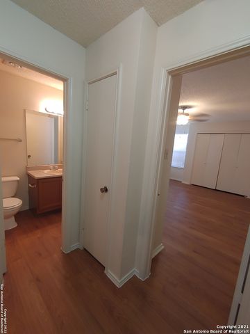 9809 Ardash, San Antonio, TX 78250