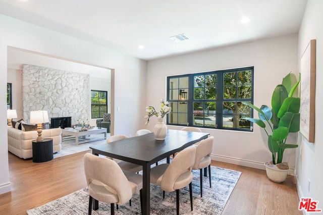 6417 Lindenhurst Avenue, Los Angeles, CA 90048